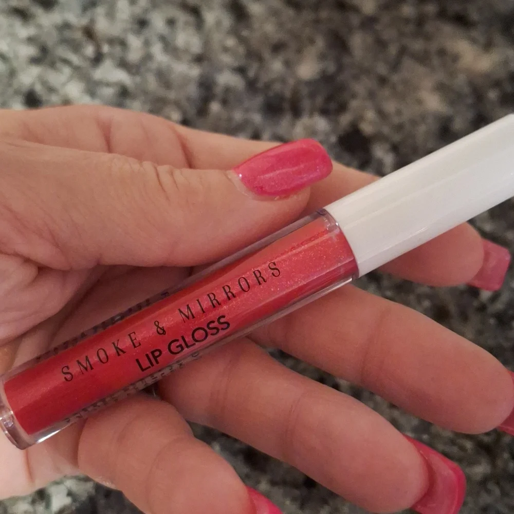 BUYERS GIVAWAY!  Pink Metallic Bag, Brush Set, Lip Gloss &  Elf Bronzer! - Picture 5 of 8